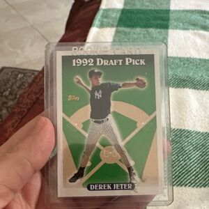 Topps 1992 Draft Pick Card. Derek Jeter Rookie card mint.